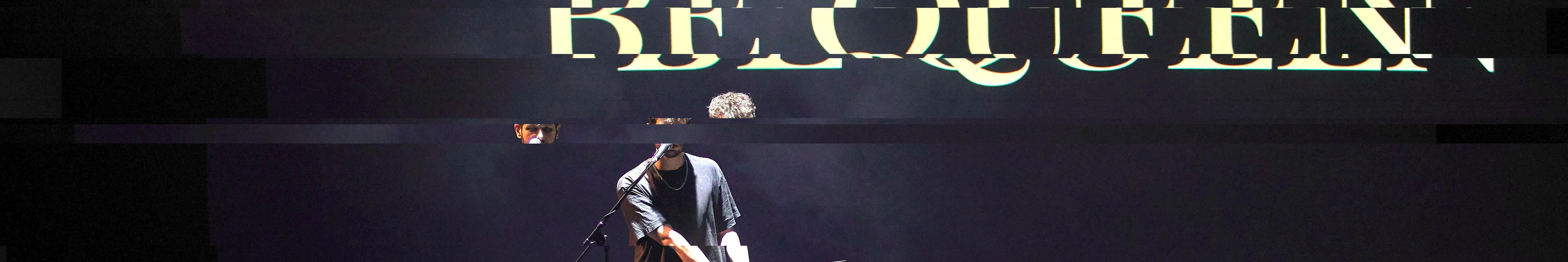 MAXINE//BÉTHANIE Hover